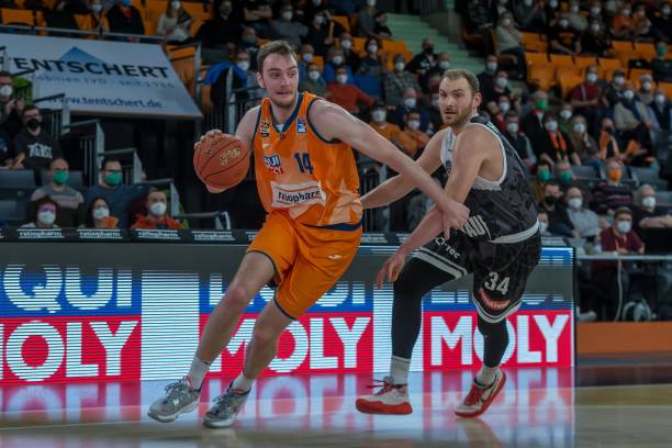 虽然战绩不 虽然战绩不