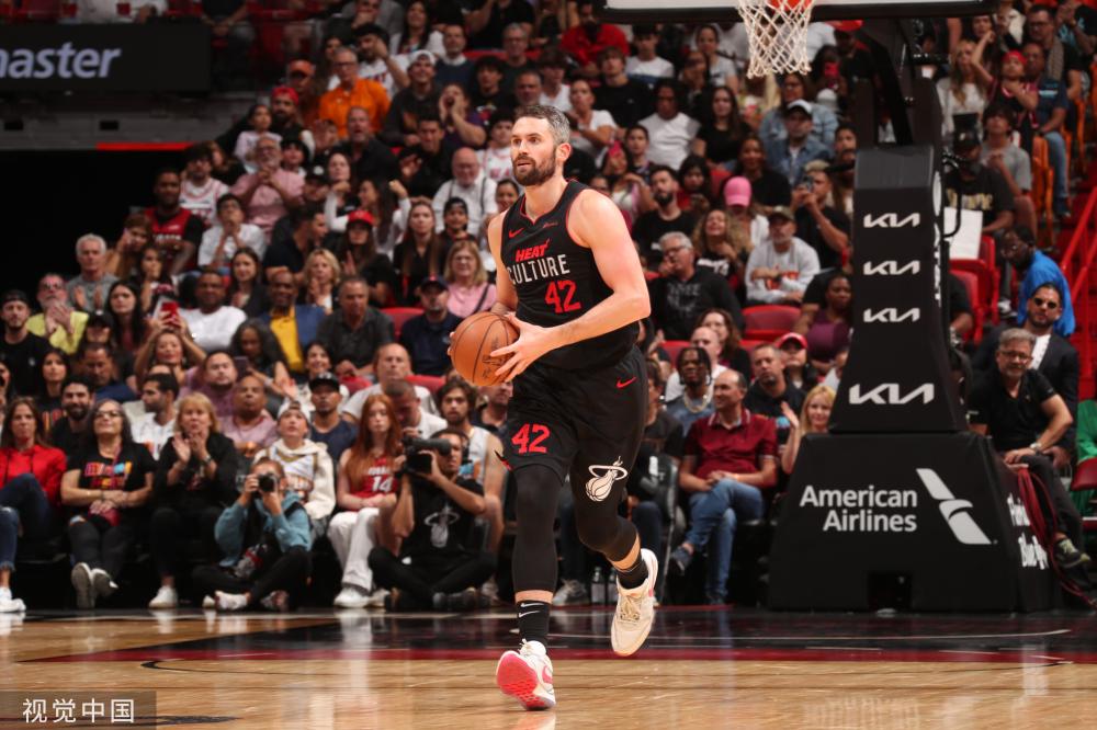 一直保持在 一直保持在